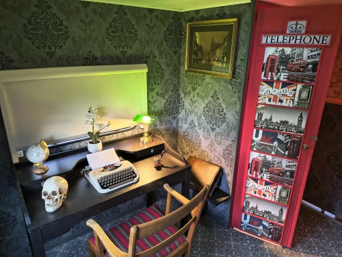 Erster Raum ... Erster Raum des derollt Escape Room Wohnwagens