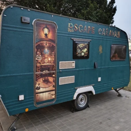 Escape Caravan mit Verzierung Escape Caravan mit Verzierung